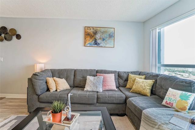 3115 - 38 Lee Centre Dr, Condo with 2 bedrooms, 1 bathrooms and 1 parking in Toronto ON | Image 5
