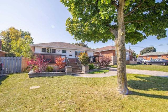 790 Tenth St, House detached with 2 bedrooms, 2 bathrooms and 3 parking in Hamilton ON | Image 12