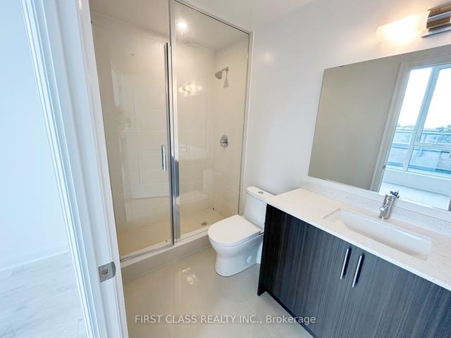 210 - 10 Gatineau Dr, Condo with 1 bedrooms, 2 bathrooms and 1 parking in Vaughan ON | Image 4