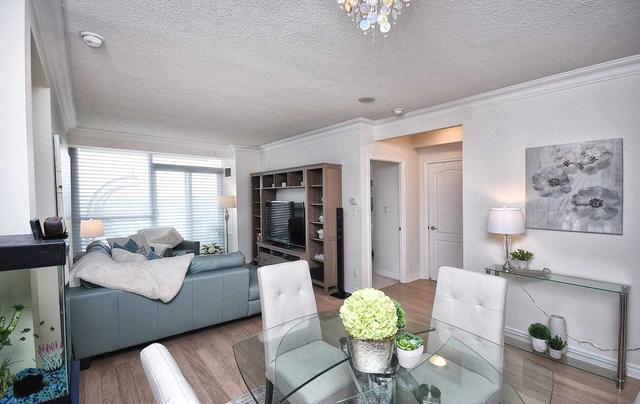 1207 - 88 Promenade Circ, Condo with 2 bedrooms, 2 bathrooms and 1 parking in Vaughan ON | Image 8