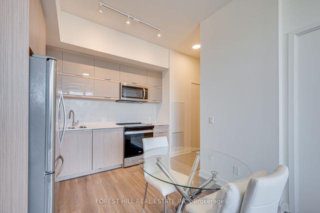 710 - 10 Deerlick Crt, Condo with 3 bedrooms, 2 bathrooms and 1 parking in Toronto ON | Image 5