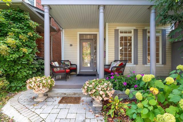 39 Whistle Post St, House detached with 4 bedrooms, 3 bathrooms and 2 parking in Toronto ON | Image 1