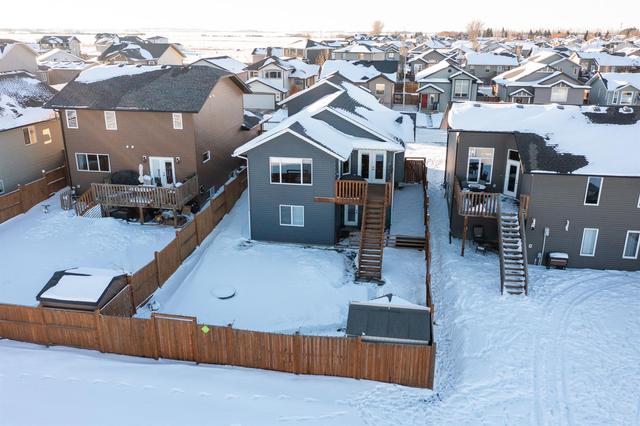97 Mann Drive, House detached with 4 bedrooms, 3 bathrooms and 4 parking in Red Deer County AB | Image 35