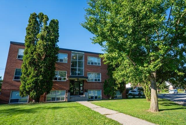 104 - 37 Mericourt Road, Condo with 2 bedrooms, 1 bathrooms and 1 parking in Hamilton ON | Image 1
