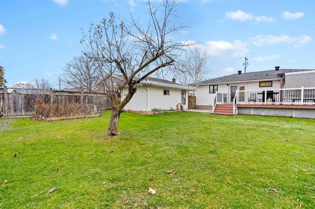 259 Lakeshore Rd, House detached with 3 bedrooms, 2 bathrooms and 4 parking in St. Catharines ON | Image 25