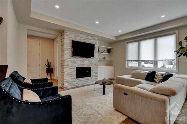 638 Continental Avenue, House detached with 4 bedrooms, 3 bathrooms and 6 parking in Ottawa ON | Image 5