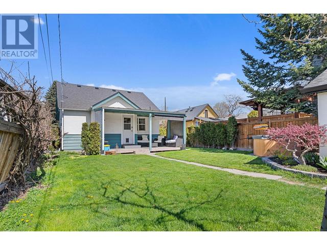 807 Coronation Avenue, House detached with 2 bedrooms, 1 bathrooms and 1 parking in Kelowna BC | Image 23