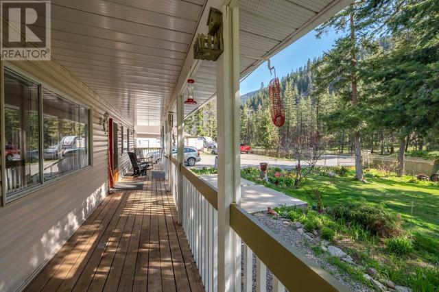 2201 Old Hedley Road, House detached with 2 bedrooms, 2 bathrooms and 7 parking in Princeton BC | Image 6