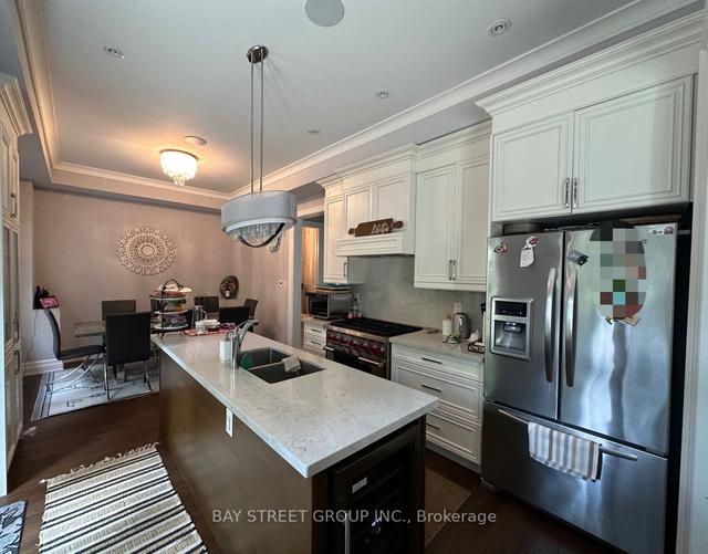 128 Thompson Ave, House detached with 3 bedrooms, 5 bathrooms and 3 parking in Toronto ON | Image 2
