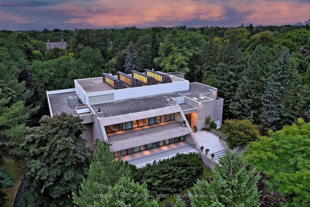30 High Point Rd, House detached with 8 bedrooms, 12 bathrooms and 22 parking in Toronto ON | Image 17