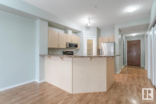 105 - 9910 111 St Nw, Condo with 1 bedrooms, 2 bathrooms and null parking in Edmonton AB | Image 8