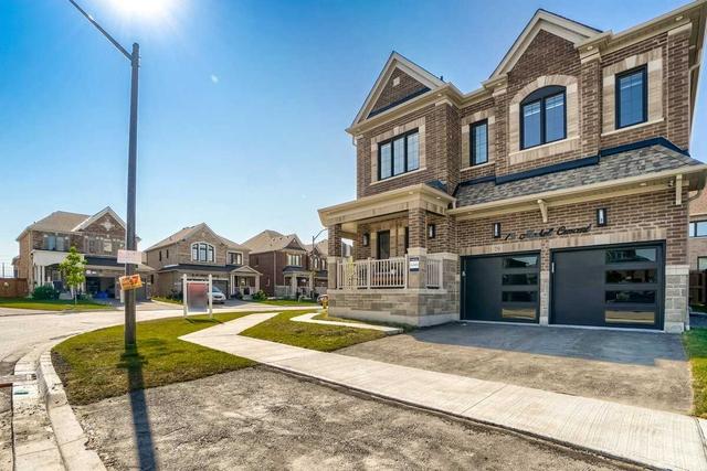 79 Maskell Cres W, House detached with 4 bedrooms, 5 bathrooms and 4 parking in Whitby ON | Image 1