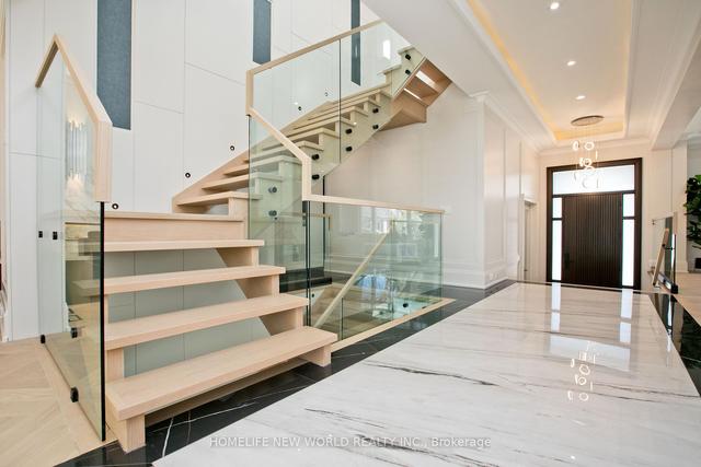 47 Tournament Dr, House detached with 4 bedrooms, 7 bathrooms and 4 parking in Toronto ON | Image 9