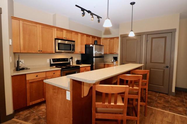 202a - 1420 Palliser Trail, Condo with 1 bedrooms, 1 bathrooms and 1 parking in Columbia Shuswap A BC | Image 6