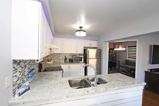 27 Farthingale Cres, House semidetached with 4 bedrooms, 3 bathrooms and 3 parking in Brampton ON | Image 11