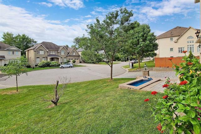 29 Warden Woods Crt, House detached with 5 bedrooms, 5 bathrooms and 9 parking in Markham ON | Image 23