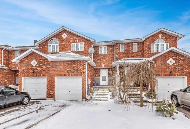 241 Stanley St, House attached with 3 bedrooms, 1 bathrooms and 2 parking in Barrie ON | Image 2