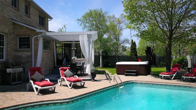 104 Moon Dr, House detached with 5 bedrooms, 4 bathrooms and 4 parking in Barrie ON | Image 10