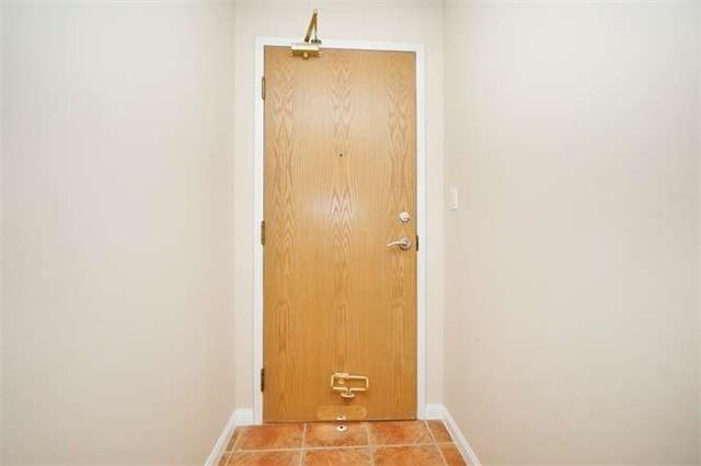 1708 - 3 Hickory Tree Rd, Condo with 2 bedrooms, 2 bathrooms and 2 parking in Toronto ON | Image 3