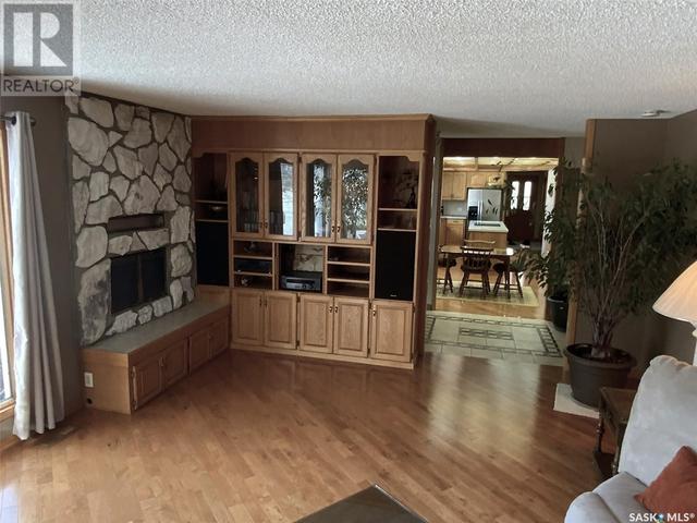 287 4th Street, House detached with 4 bedrooms, 3 bathrooms and null parking in Pilot Butte SK | Image 24
