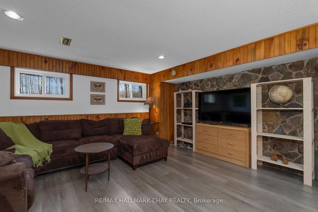 1166 Gill Rd, House detached with 2 bedrooms, 2 bathrooms and 12 parking in Springwater ON | Image 15