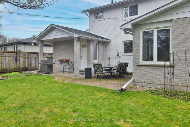 58 Clareville Cres, House detached with 4 bedrooms, 2 bathrooms and 3 parking in Toronto ON | Image 35