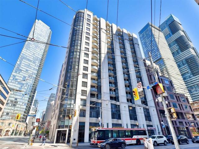1101 - 801 Bay St, Condo with 2 bedrooms, 3 bathrooms and 1 parking in Toronto ON | Image 1