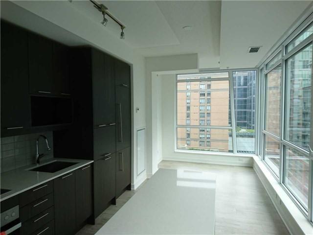 1004 - 30 Nelson St, Condo with 2 bedrooms, 2 bathrooms and 1 parking in Toronto ON | Image 5