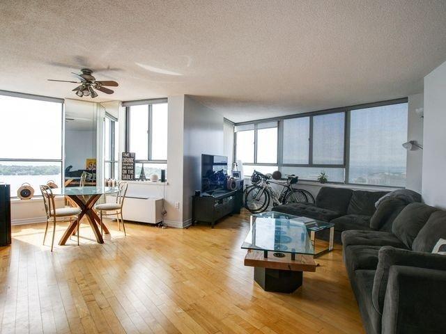2802 - 270 Queens Quay W, Condo with 1 bedrooms, 1 bathrooms and 1 parking in Toronto ON | Image 7