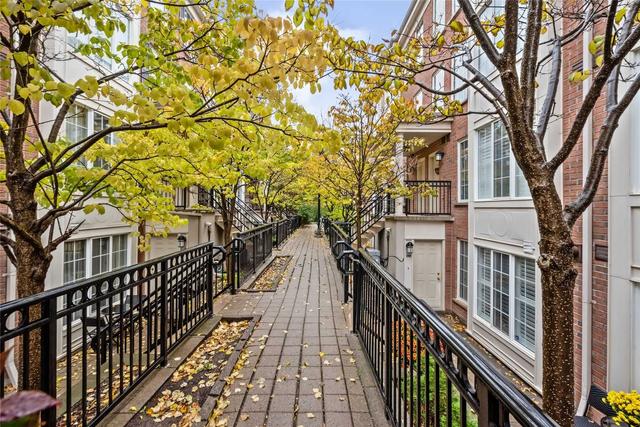 1003 - 5 Everson Dr, Townhouse with 2 bedrooms, 2 bathrooms and 1 parking in Toronto ON | Image 1