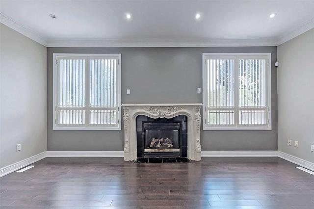 5953 Sidmouth St, House detached with 4 bedrooms, 4 bathrooms and 4 parking in Mississauga ON | Image 38