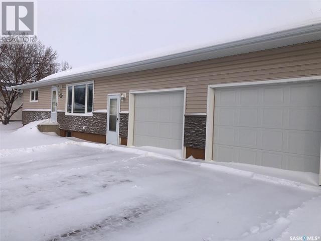 760 Mary Street, House detached with 4 bedrooms, 2 bathrooms and null parking in Canora SK | Image 2