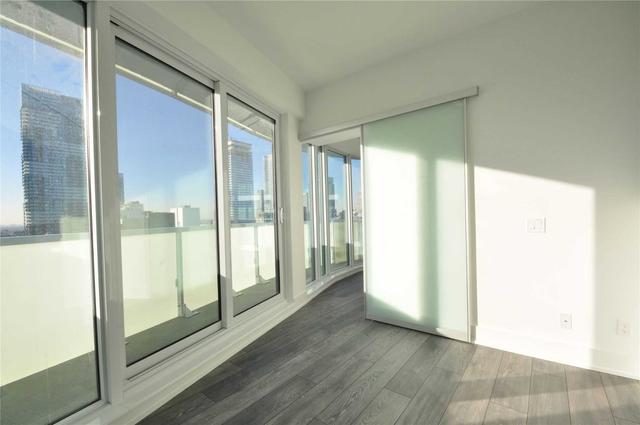 2805 - 403 Church St, Condo with 2 bedrooms, 2 bathrooms and 0 parking in Toronto ON | Image 2