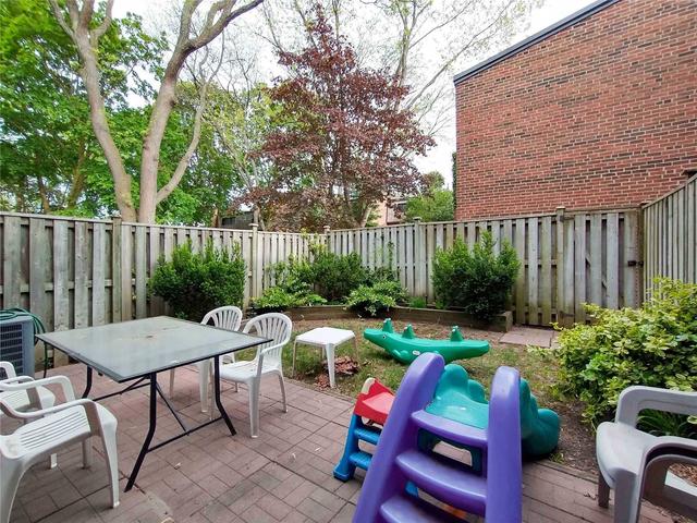 6 - 86 Castlebury Cres, Townhouse with 4 bedrooms, 2 bathrooms and 2 parking in Toronto ON | Image 21