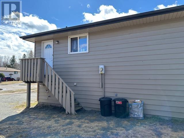 506 Darwin Ct, House detached with 4 bedrooms, 2 bathrooms and null parking in Thunder Bay ON | Image 2