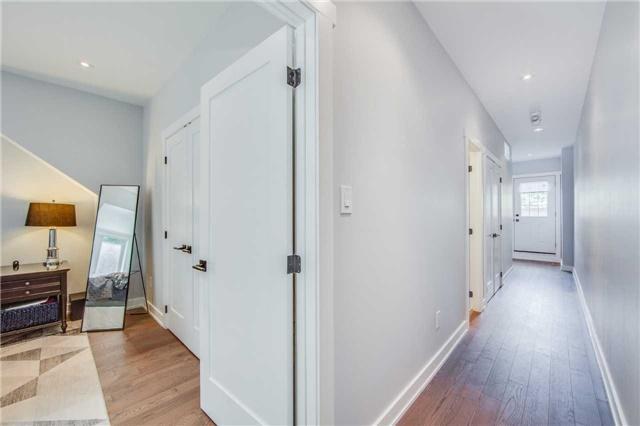 Upper - 229 Howland Ave, House semidetached with 3 bedrooms, 2 bathrooms and null parking in Toronto ON | Image 12