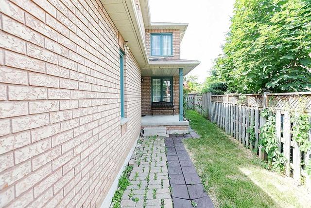 3885 Rippleton Lane, House semidetached with 3 bedrooms, 2 bathrooms and 3 parking in Mississauga ON | Image 12