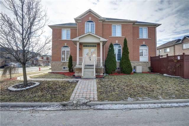 26 Wallaby Way, House detached with 5 bedrooms, 5 bathrooms and 4 parking in Brampton ON | Image 1
