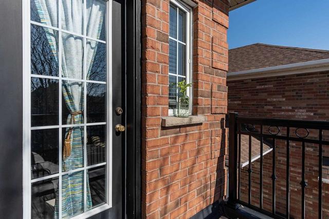 28 Secord Cres, House semidetached with 3 bedrooms, 3 bathrooms and 4 parking in Brampton ON | Image 17