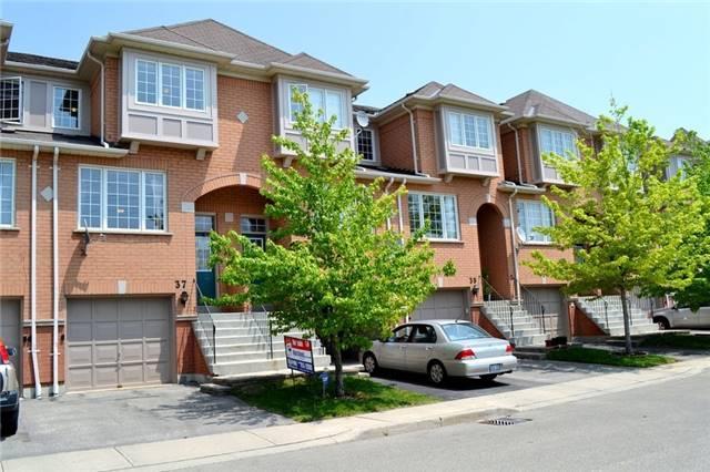 30 - 5030 Heatherleigh Ave, Townhouse with 3 bedrooms, 2 bathrooms and 1 parking in Mississauga ON | Image 1