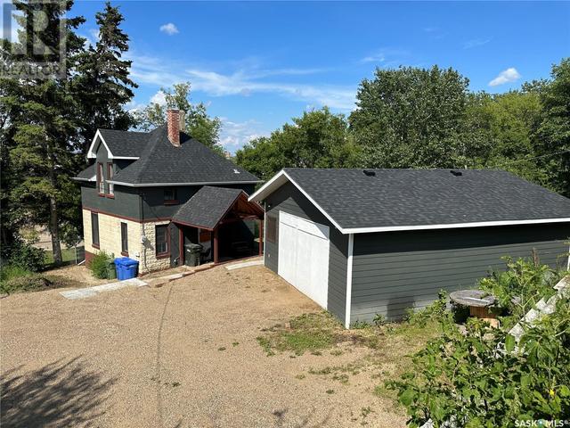 361 18th Street W, House detached with 2 bedrooms, 2 bathrooms and null parking in Prince Albert SK | Image 2