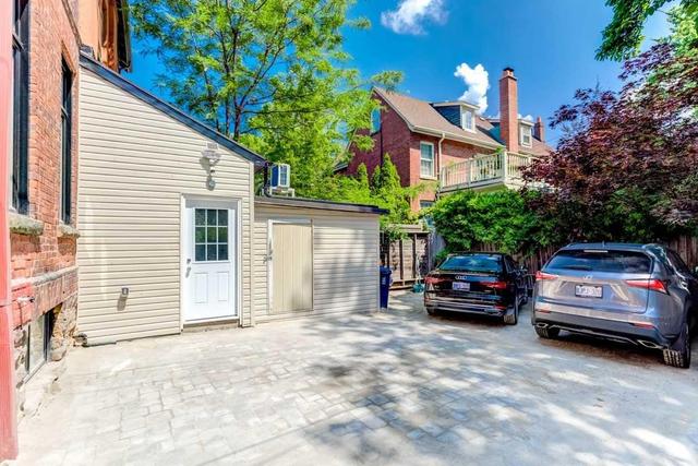 101 Bedford Rd, House semidetached with 6 bedrooms, 5 bathrooms and 3 parking in Toronto ON | Image 19