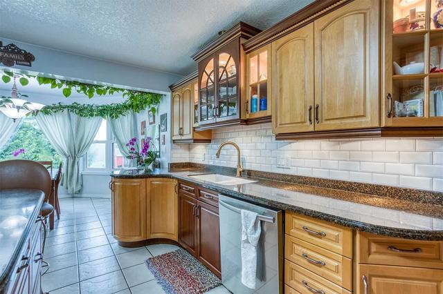 9534 Sideroad 3, Home with 4 bedrooms, 5 bathrooms and 8 parking in Wellington North ON | Image 3