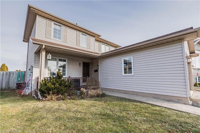 80 Joanne Court, House detached with 3 bedrooms, 2 bathrooms and 6 parking in Welland ON | Image 2