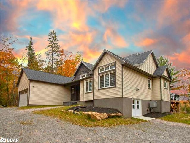 1056 Lippert Lane, House detached with 3 bedrooms, 2 bathrooms and 10 parking in Faraday ON | Image 12