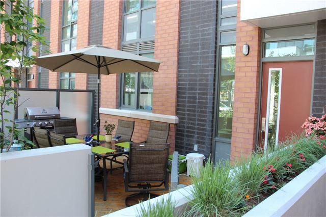 th-111 - 367 Beecroft Rd, Townhouse with 3 bedrooms, 2 bathrooms and 1 parking in Toronto ON | Image 3