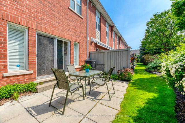 76 Compass Way, Townhouse with 3 bedrooms, 3 bathrooms and 3 parking in Mississauga ON | Image 5