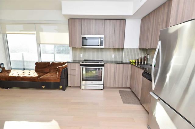 3202 - 20 Shore Breeze Dr, Condo with 2 bedrooms, 1 bathrooms and 1 parking in Toronto ON | Image 5