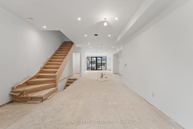 97 Gladstone Ave, House detached with 4 bedrooms, 5 bathrooms and 2 parking in Toronto ON | Image 11