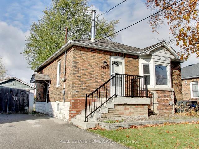190 East 14th St, House detached with 2 bedrooms, 2 bathrooms and 4 parking in Hamilton ON | Image 12
